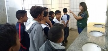 Secretaria promove ação de uso racional da água na escola “Carlos Papa”