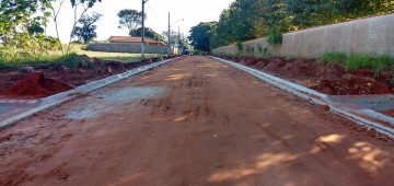 Pavimentação vai facilitar acesso à unidade de saúde no Bairro Ipiranga